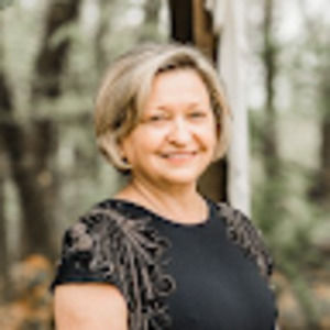 Meet your Posher, Elena